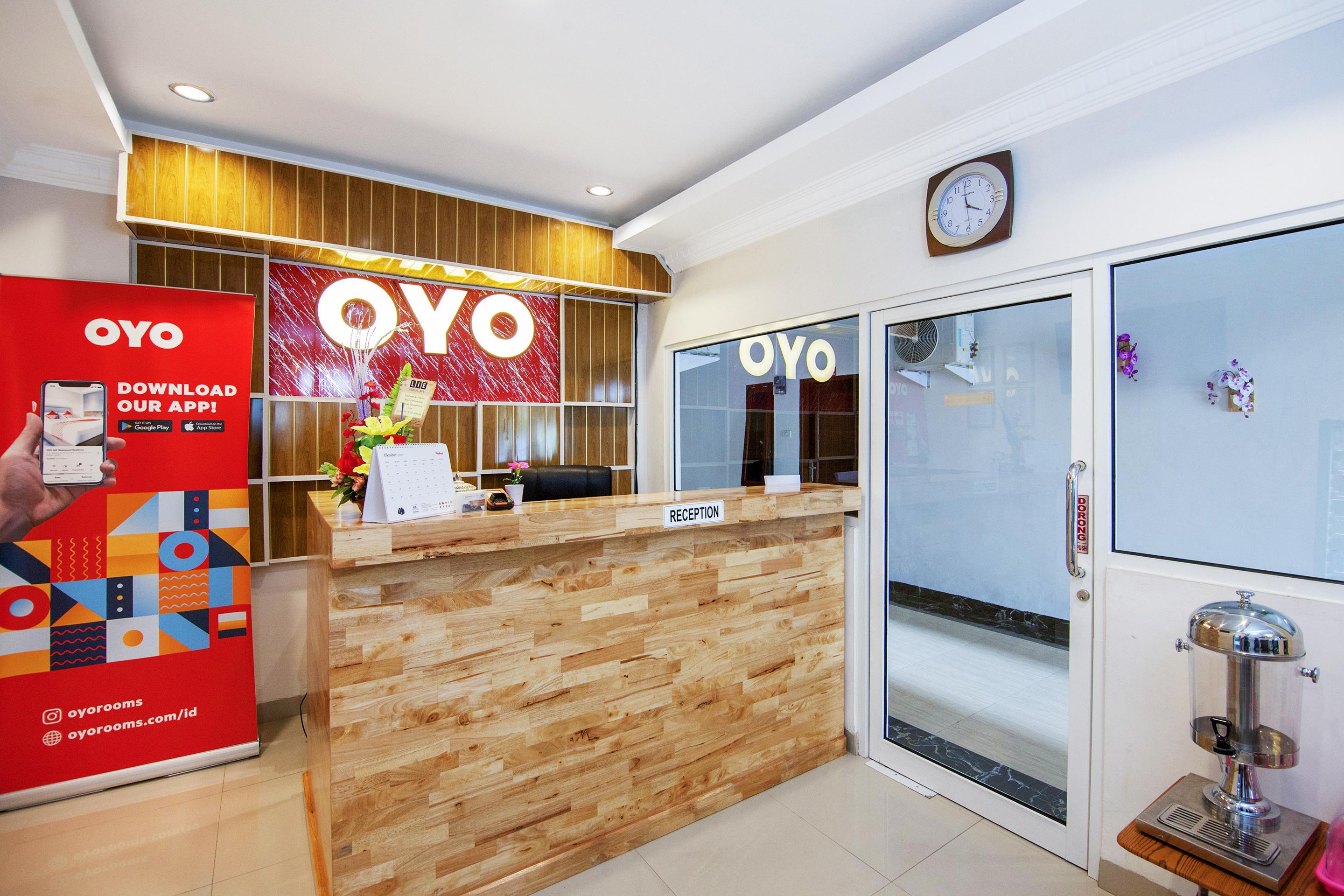 Super Oyo 621 Vania Residence Medan Buitenkant foto