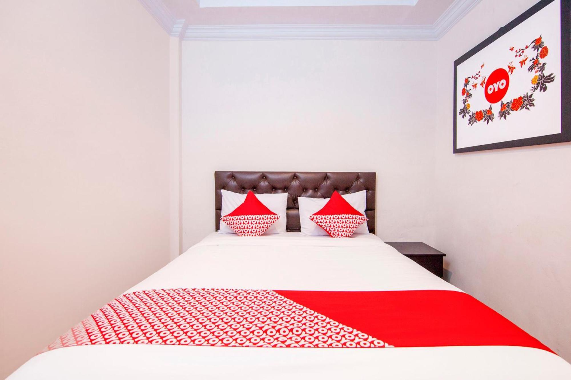 Super Oyo 621 Vania Residence Medan Buitenkant foto